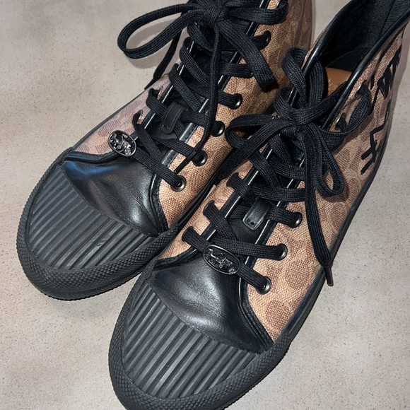 😎 Coach x Guang Yu - Picture 2 of 6